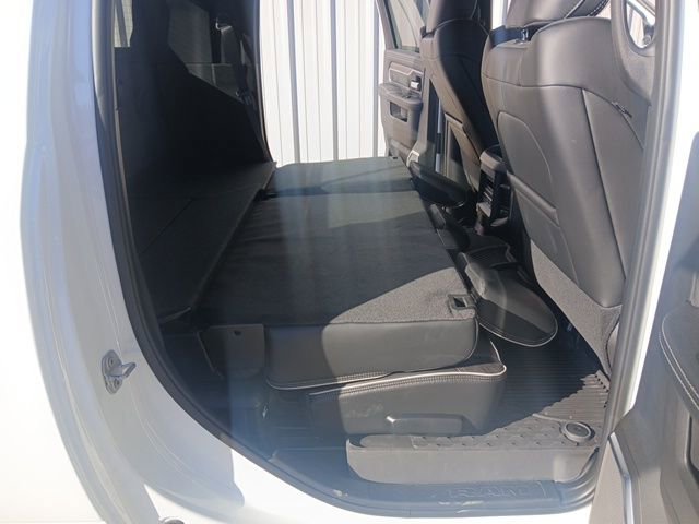 New 2026 RAM 2500 Laramie AWD/4WD image 21