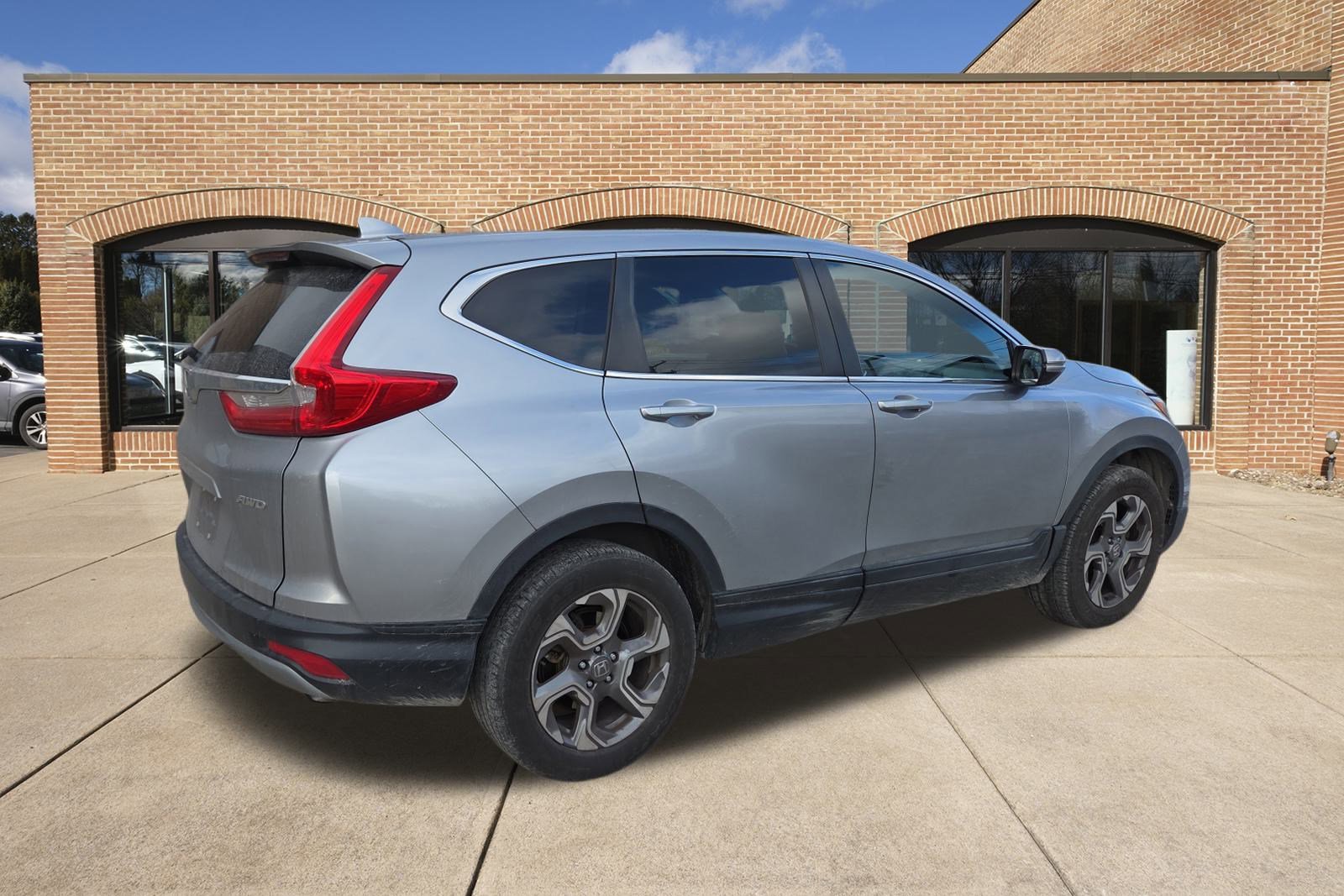 Used 2018 Honda CR-V EX image 3