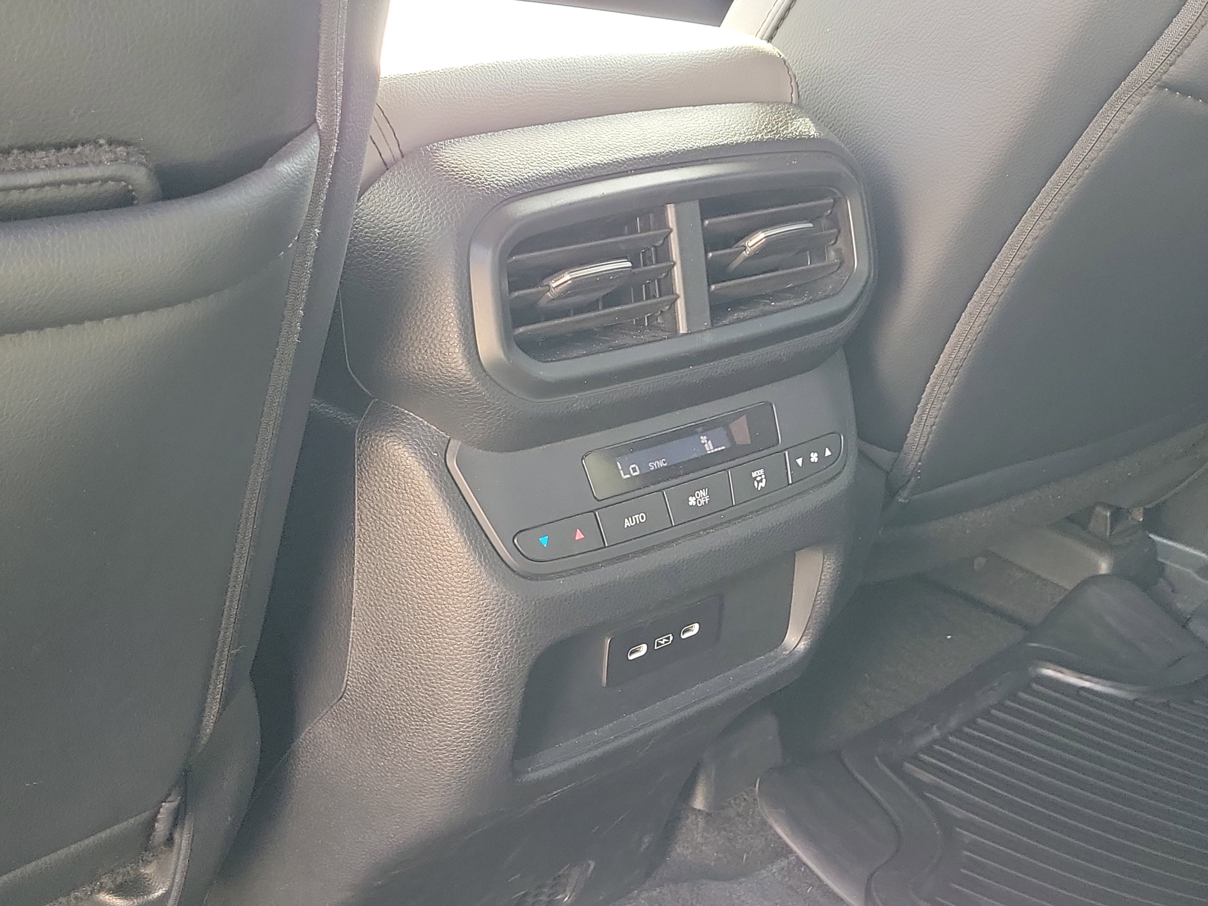 Used 2024 Honda Pilot EX-L image 15