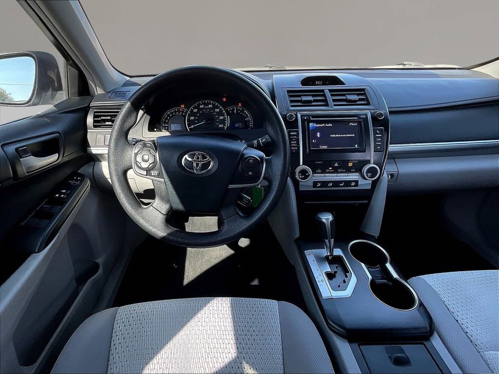Used 2013 Toyota Camry LE FWD image 8