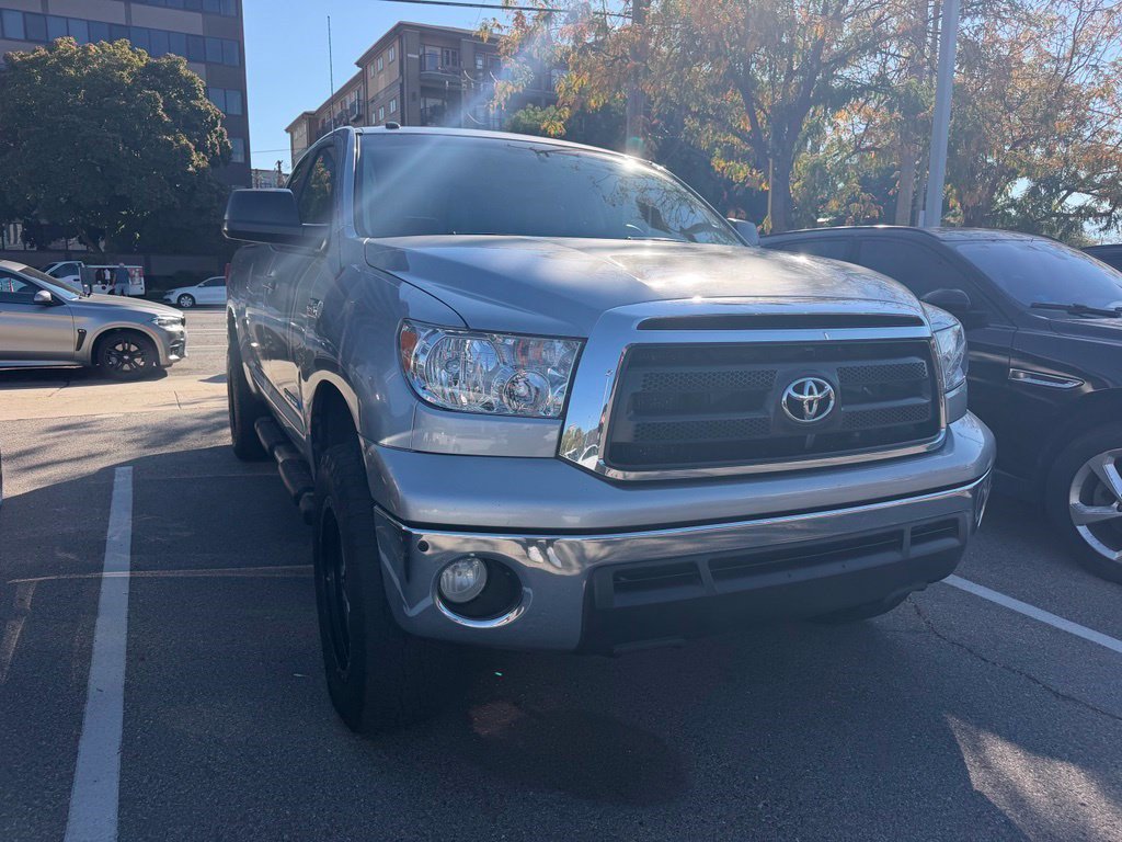 Used 2010 Toyota Tundra 4x4 Double Cab image 3