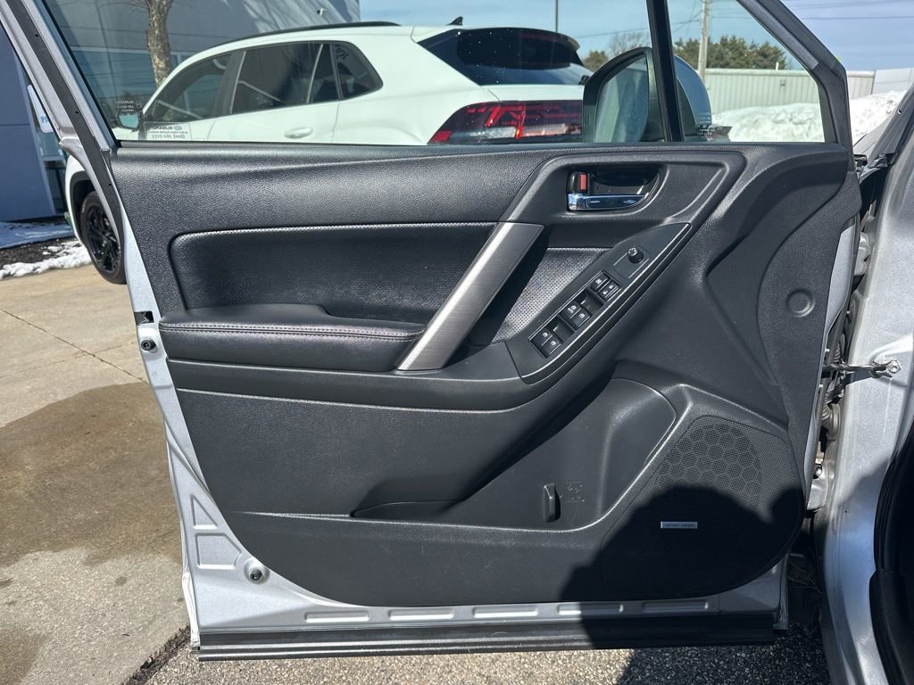 Used 2016 Subaru Forester 2.5i Touring w/ Eyesight & Navigation System image 16