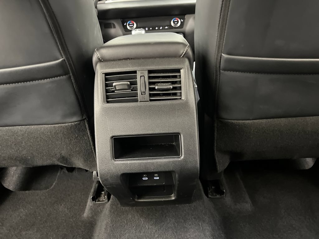 Used 2025 Mitsubishi Outlander SE FWD image 26