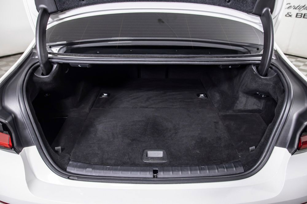 Used 2021 BMW 530e w/ Convenience Package RWD image 5