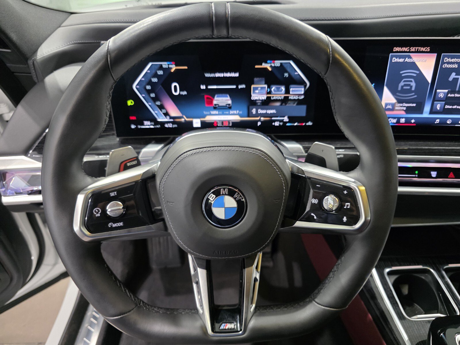 Used 2025 BMW 740i xDrive AWD/4WD image 15