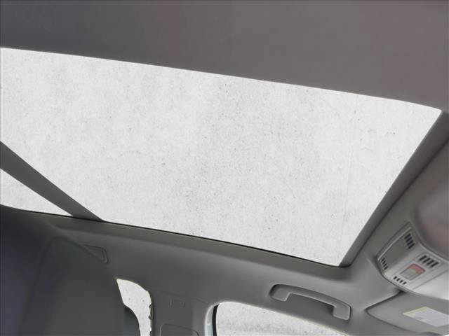 Certified 2023 Volkswagen Tiguan SE w/ Panoramic Sunroof Package FWD image 28