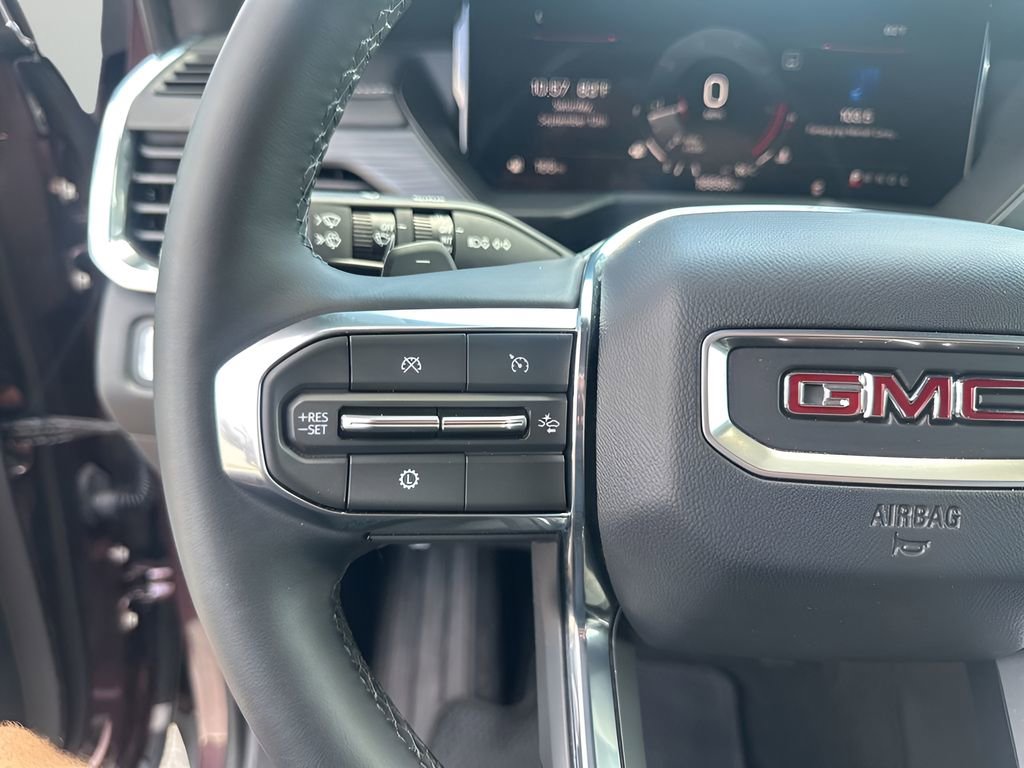 Used 2025 GMC Acadia Elevation image 30