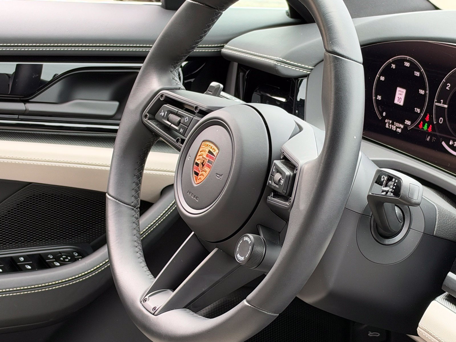 Certified 2026 Porsche Panamera 4 AWD/4WD image 40