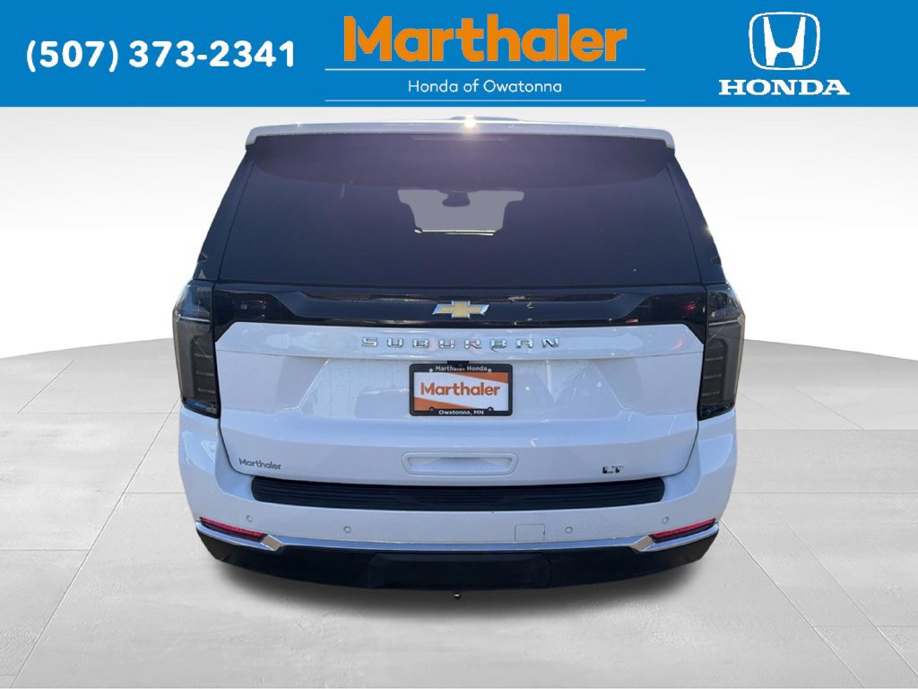 Used 2026 Chevrolet Suburban LT w/ Comfort Package AWD/4WD image 4