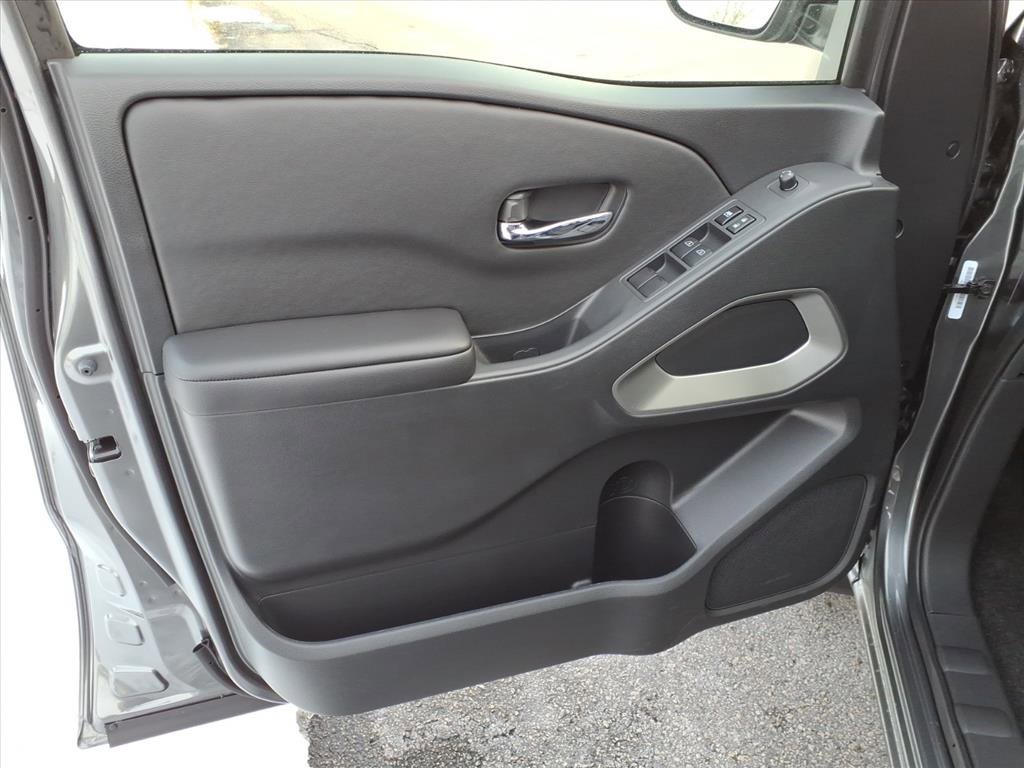 New 2026 Nissan Frontier SV w/ Tow Package image 12