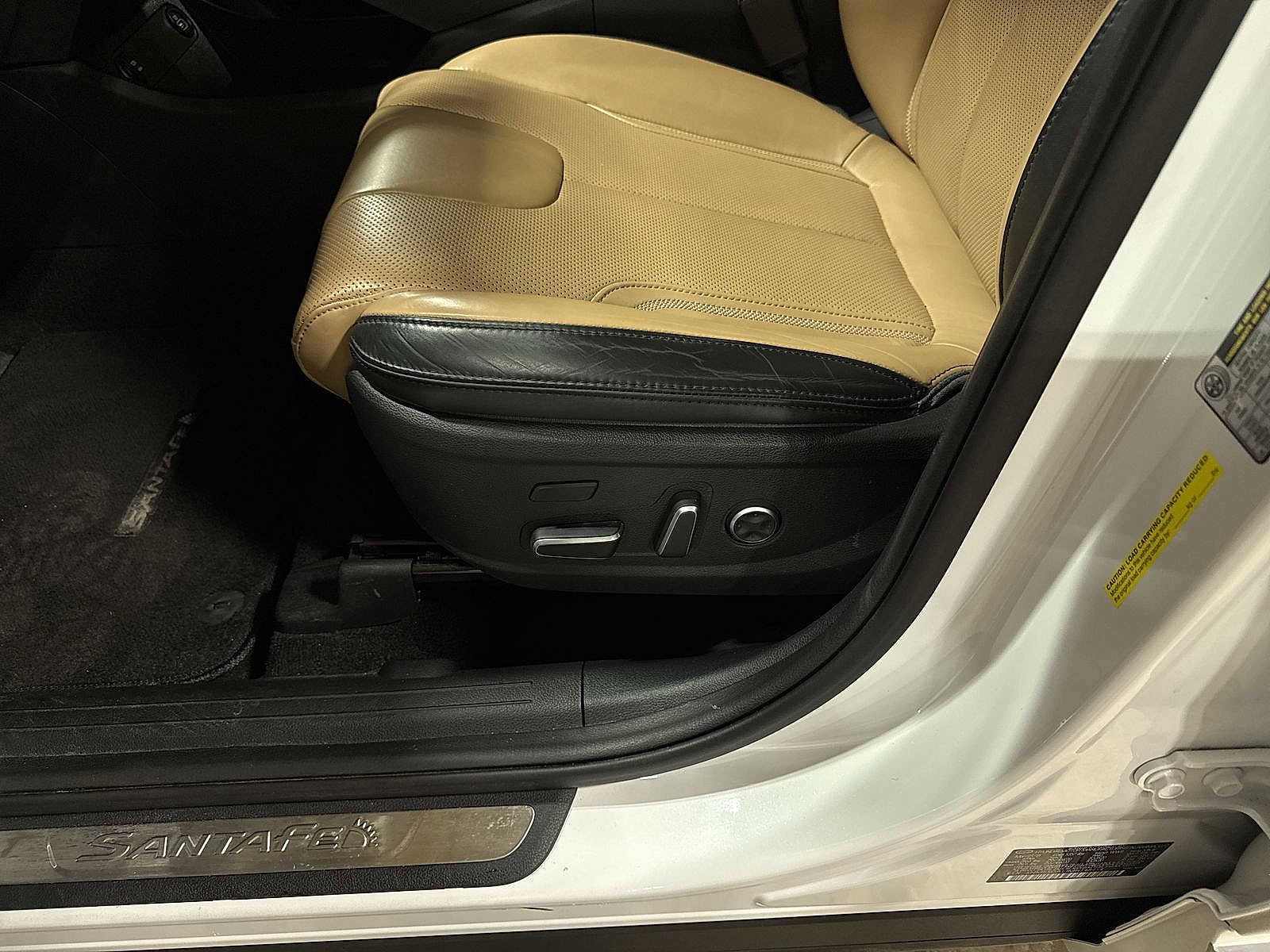 Used 2021 Hyundai Santa Fe Calligraphy image 24