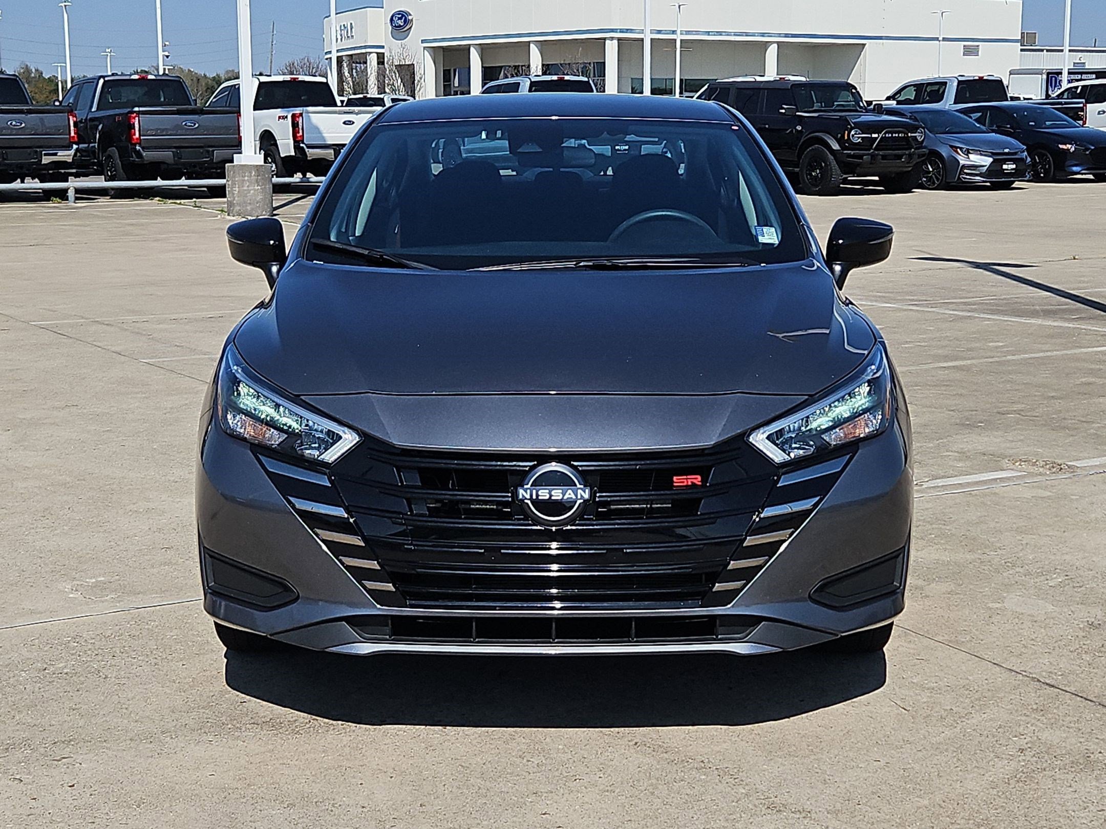 Used 2024 Nissan Versa SR image 10