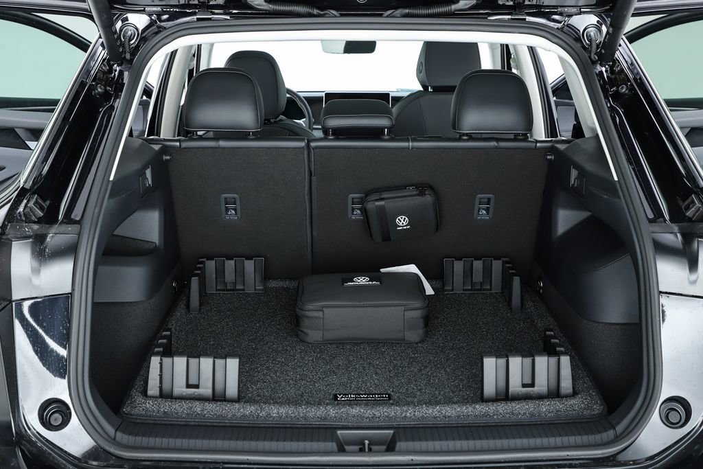 New 2026 Volkswagen Tiguan SE image 29