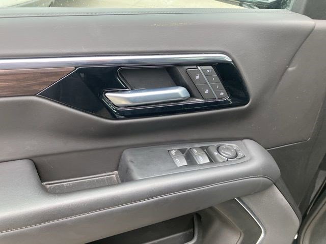 Used 2025 Chevrolet Tahoe LT image 6