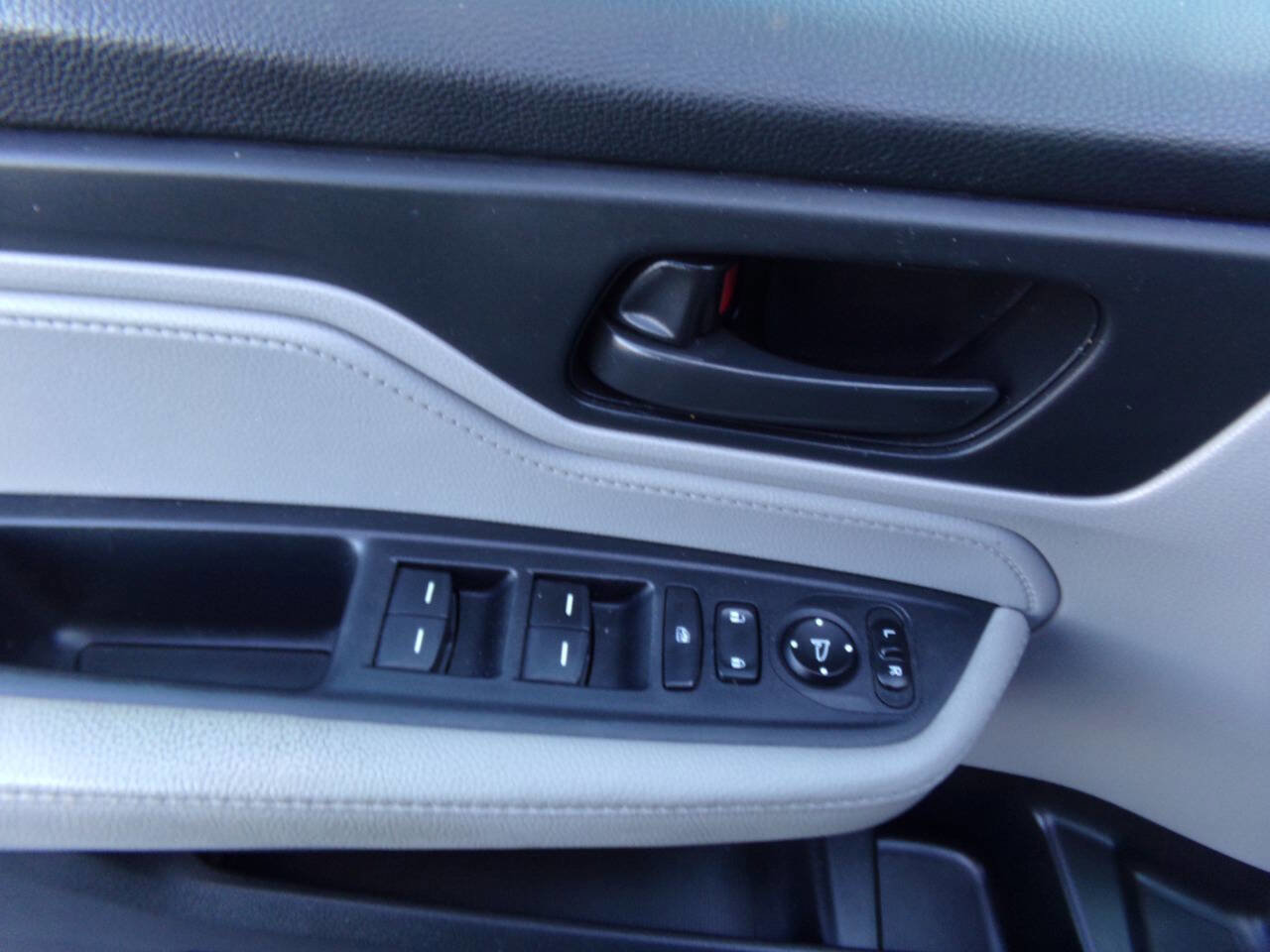 Used 2021 Honda Odyssey EX image 45