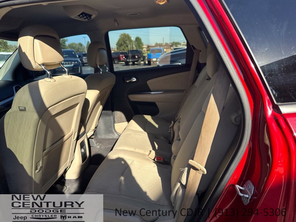 Used 2016 Dodge Journey SXT w/ Comfort/Convenience Group FWD image 6