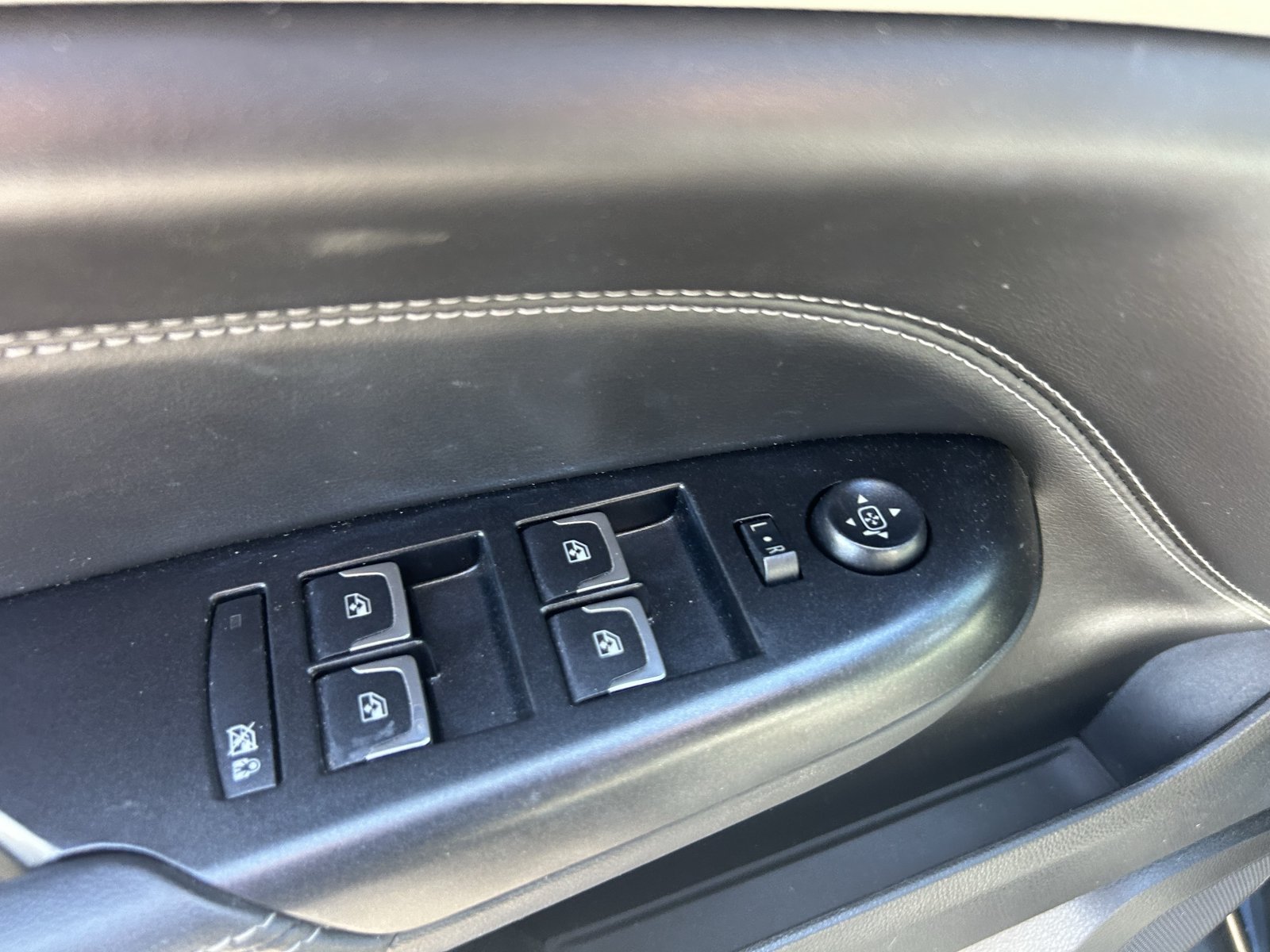 Certified 2016 Cadillac SRX FWD image 16