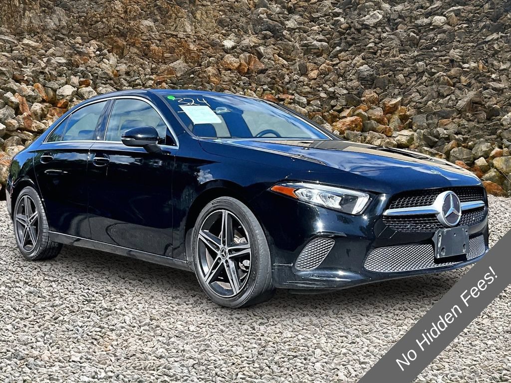 Used 2021 Mercedes-Benz A 220 4MATIC w/ Premium Package image 9