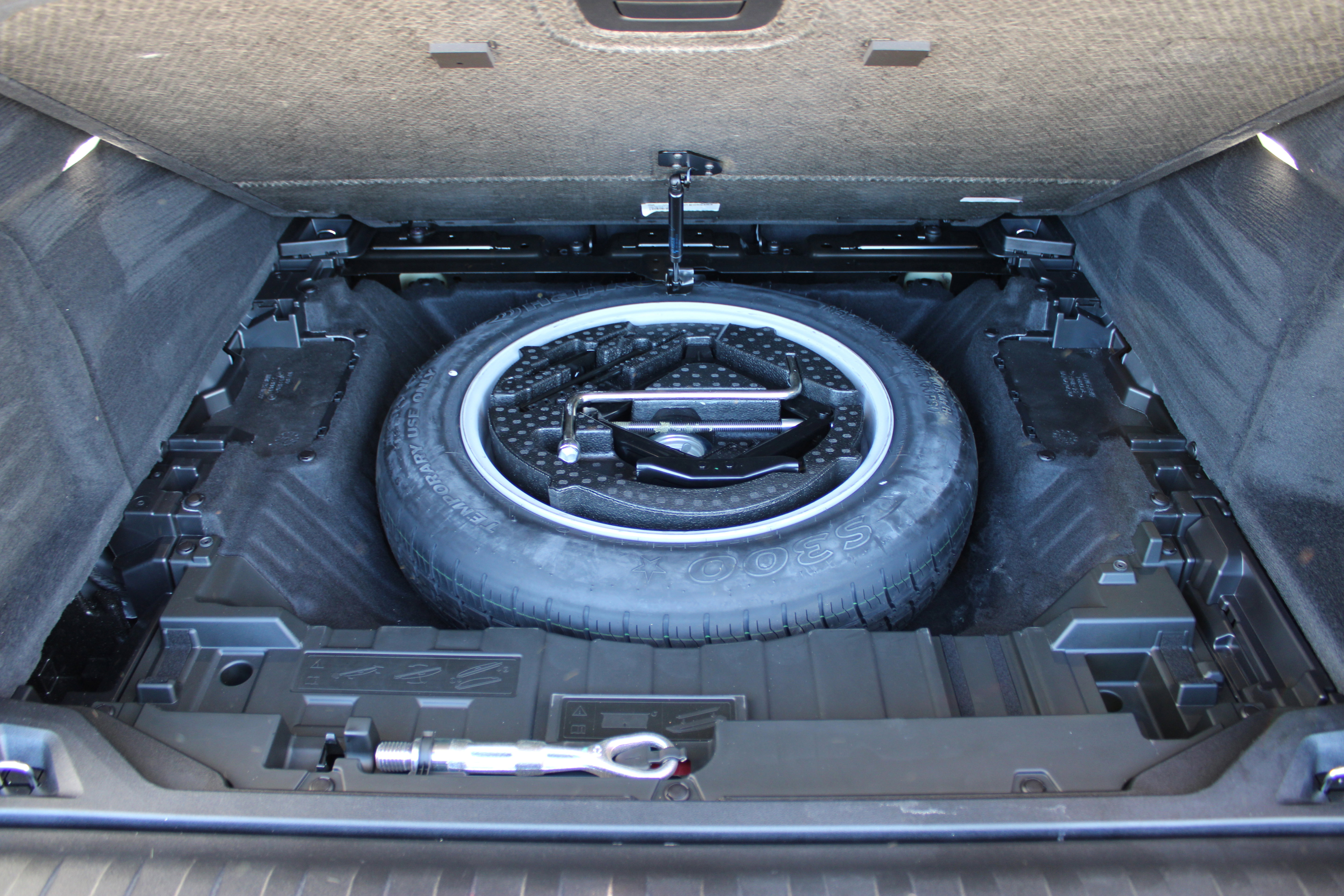 Used 2023 BMW X5 xDrive40i w/ M Sport Package image 28