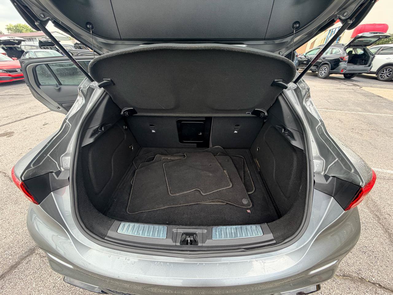 Used 2018 INFINITI QX30 Sport w/ Sport Leather Package FWD image 18