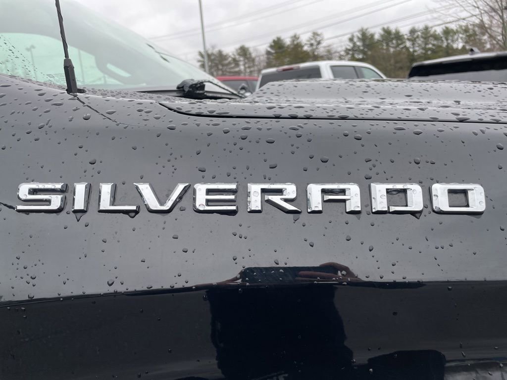 Used 2020 Chevrolet Silverado 1500 Custom w/ Custom Value Package image 10