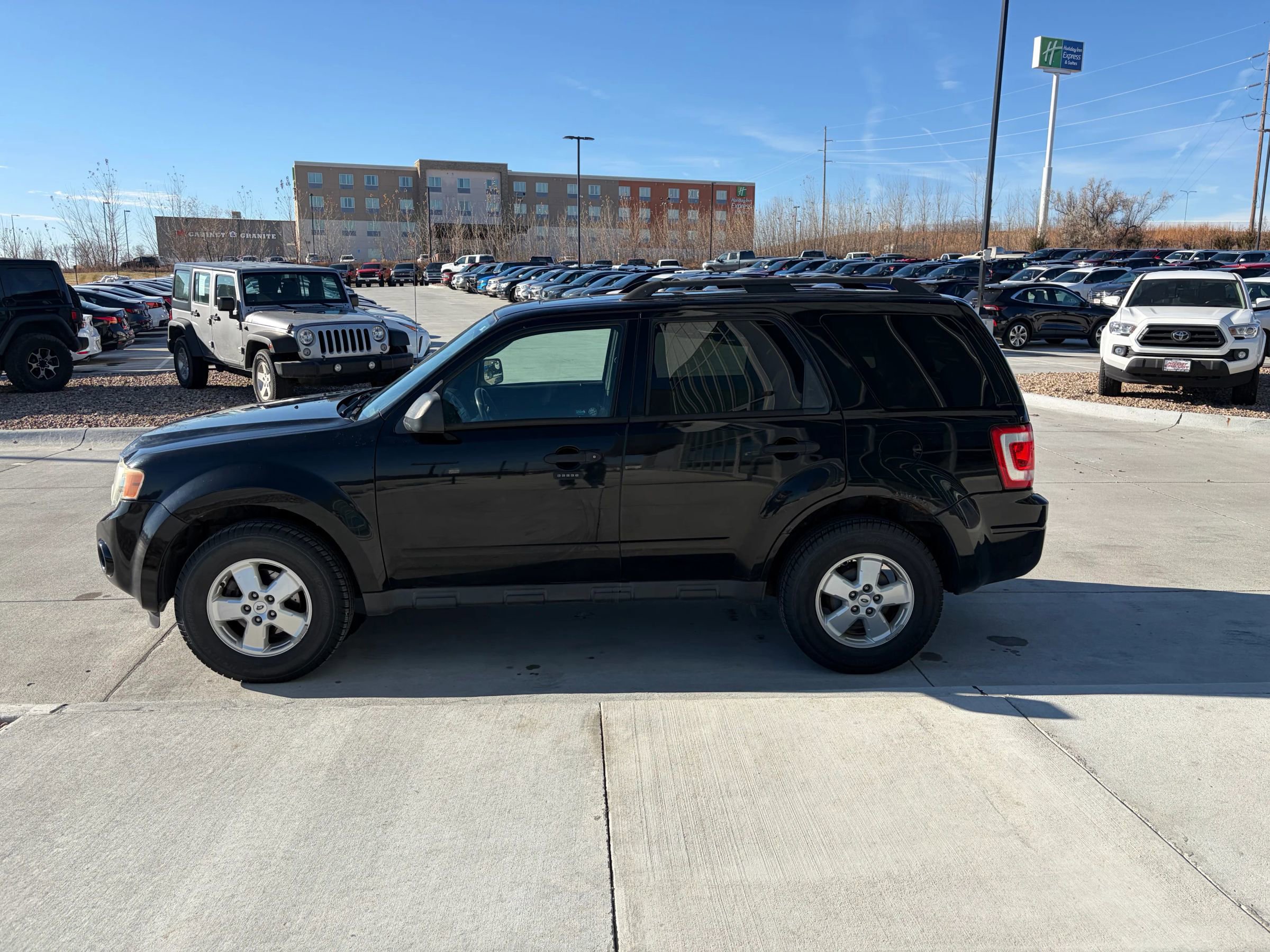 Used 2010 Ford Escape XLT AWD/4WD image 6