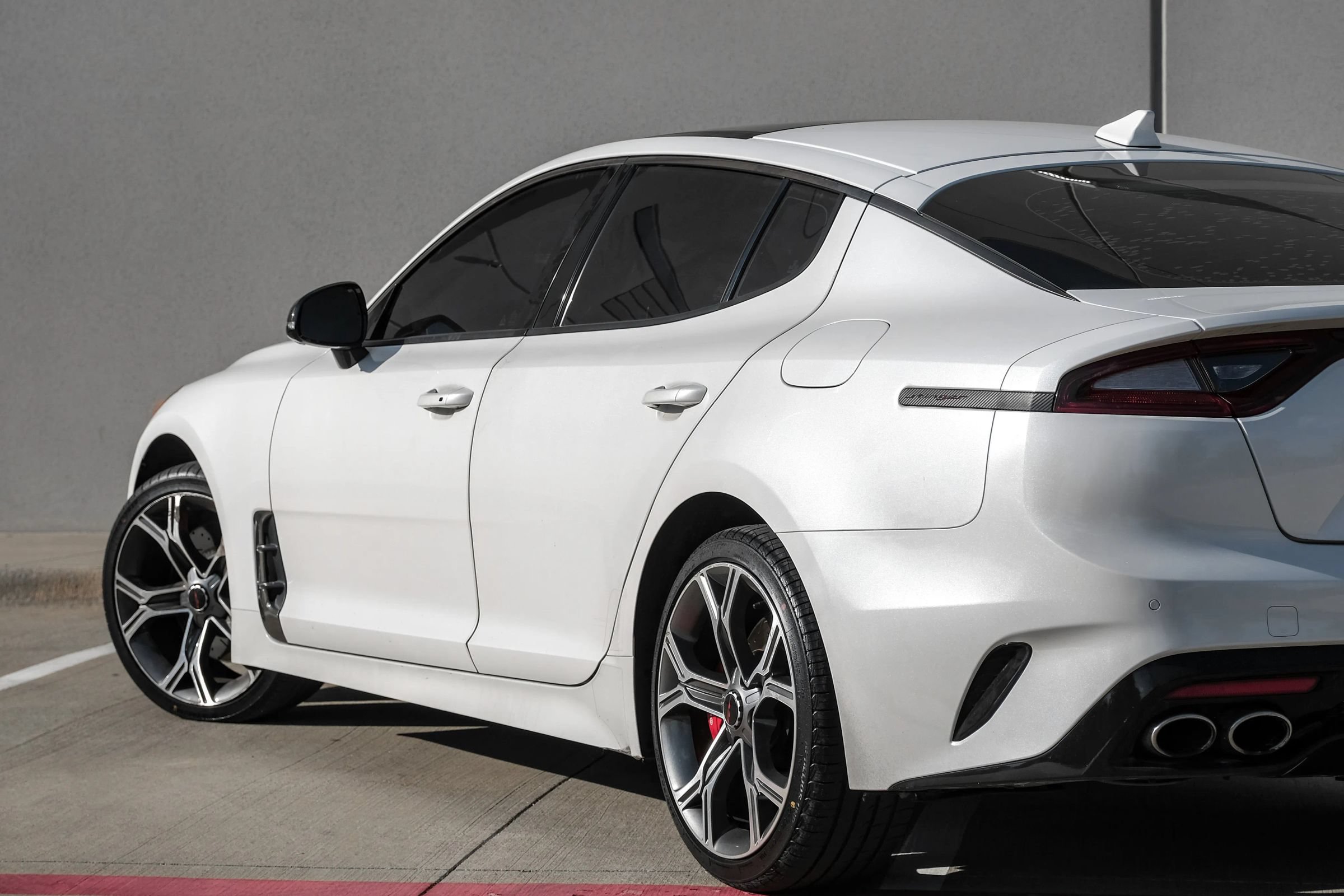 Used 2020 Kia Stinger GT2 RWD image 15