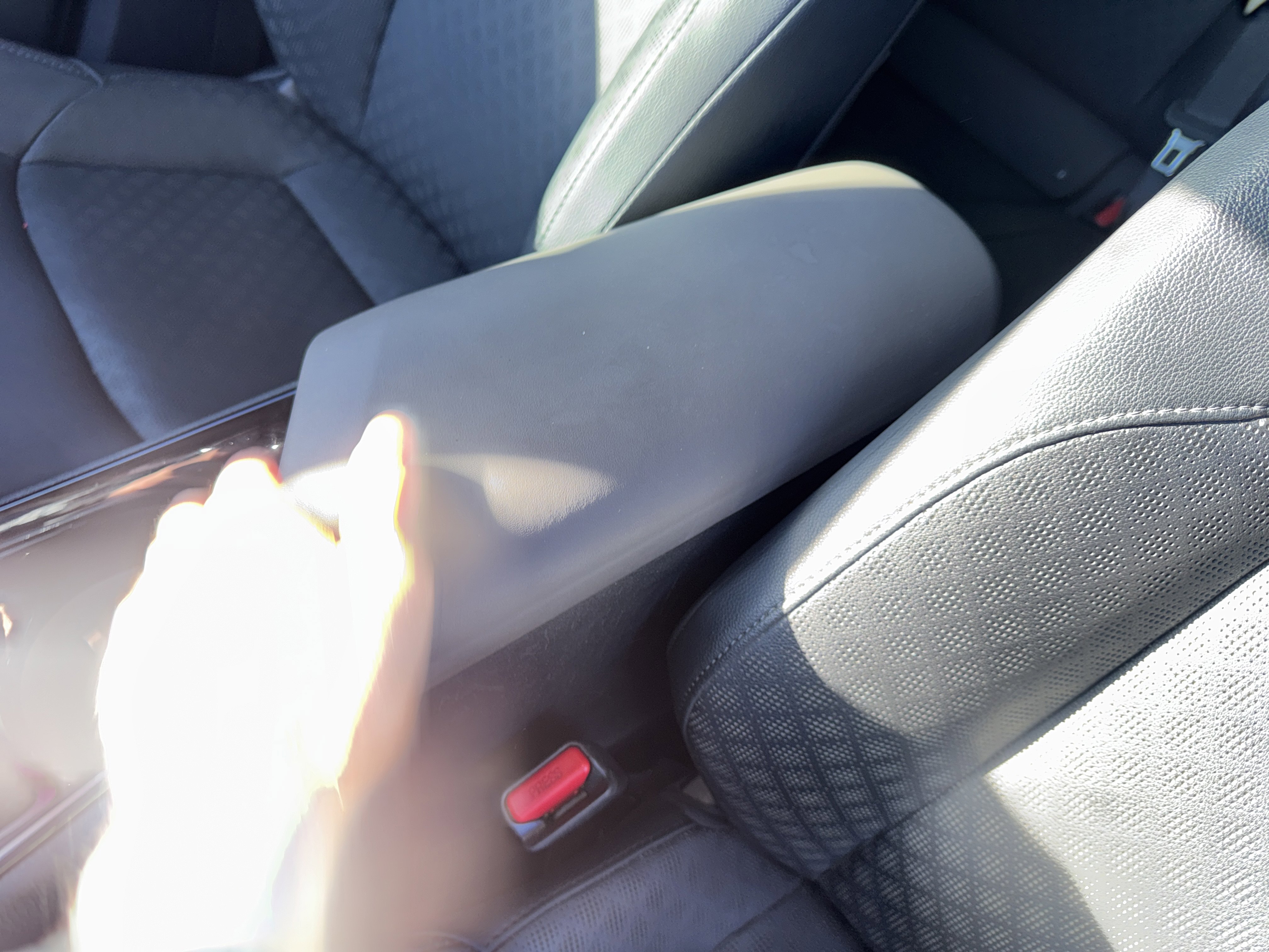 Used 2021 Toyota C-HR Limited image 48