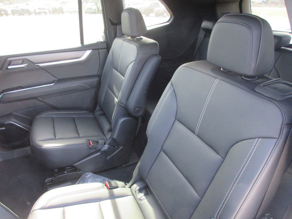 New 2026 GMC Acadia Elevation image 12