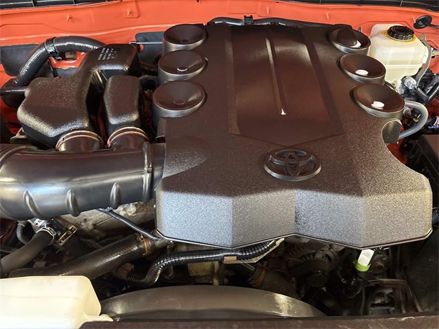 Used 2013 Toyota FJ Cruiser 4WD image 28