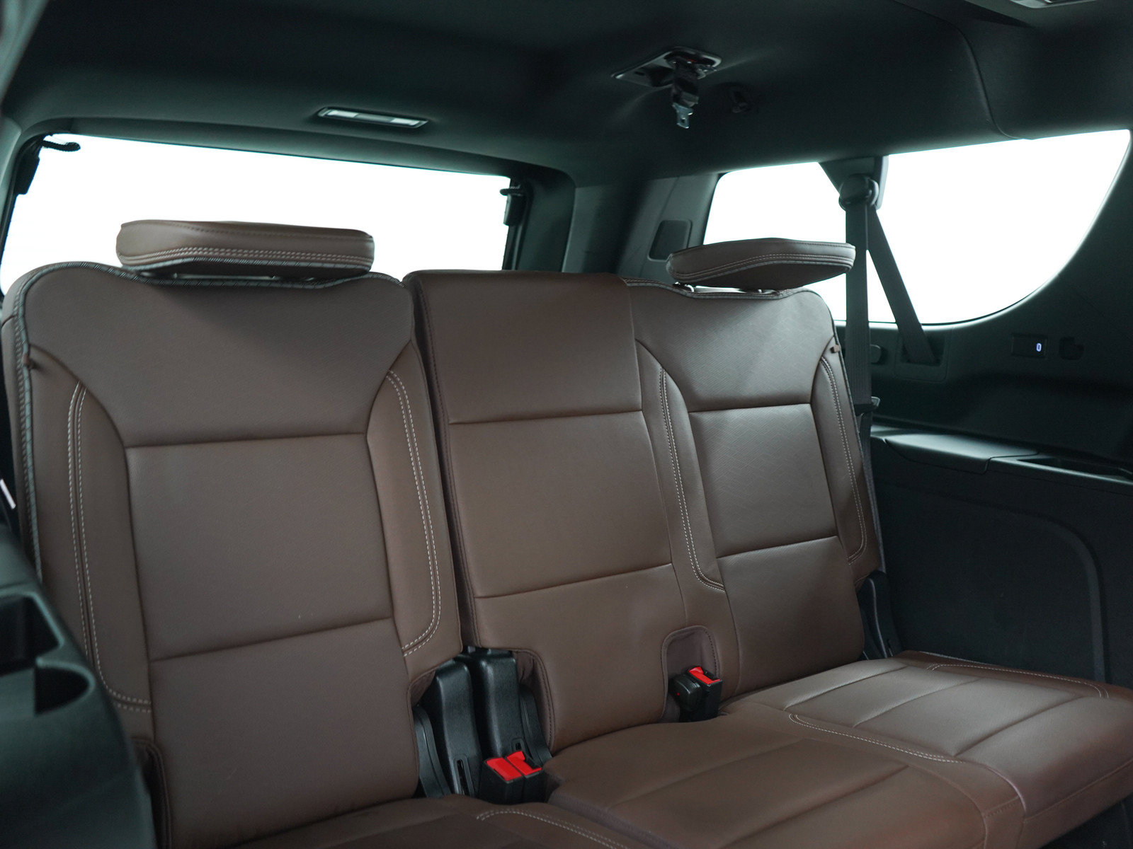 Used 2023 Chevrolet Suburban High Country AWD/4WD image 12