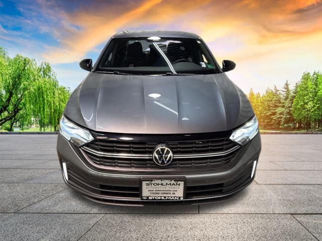 Certified 2023 Volkswagen Jetta Sport image 9
