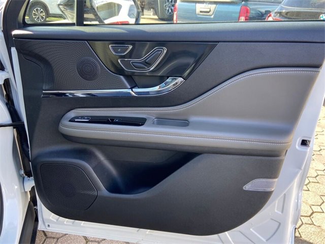 Used 2023 Lincoln Corsair AWD w/ Equipment Group 101A image 31