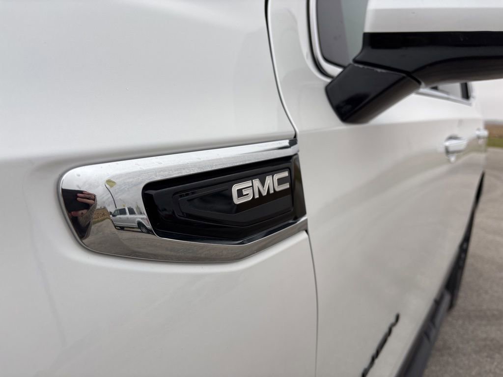 Used 2023 GMC Yukon SLT image 6