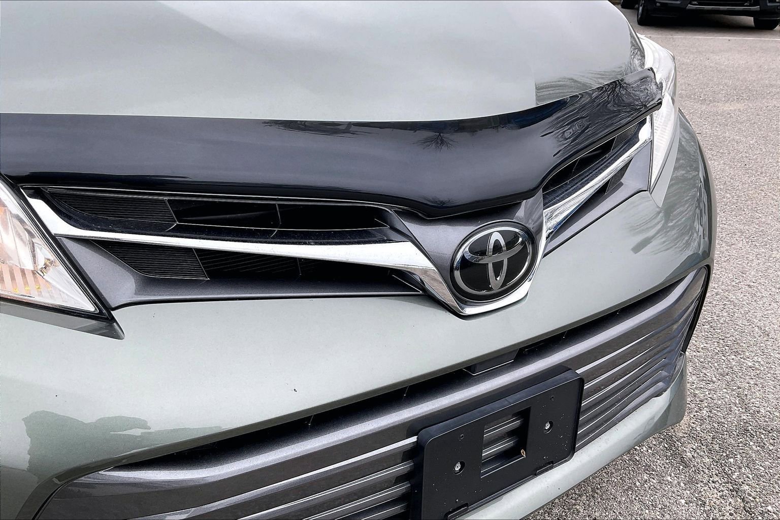 Used 2020 Toyota Sienna XLE w/ XLE Navigation Package image 30