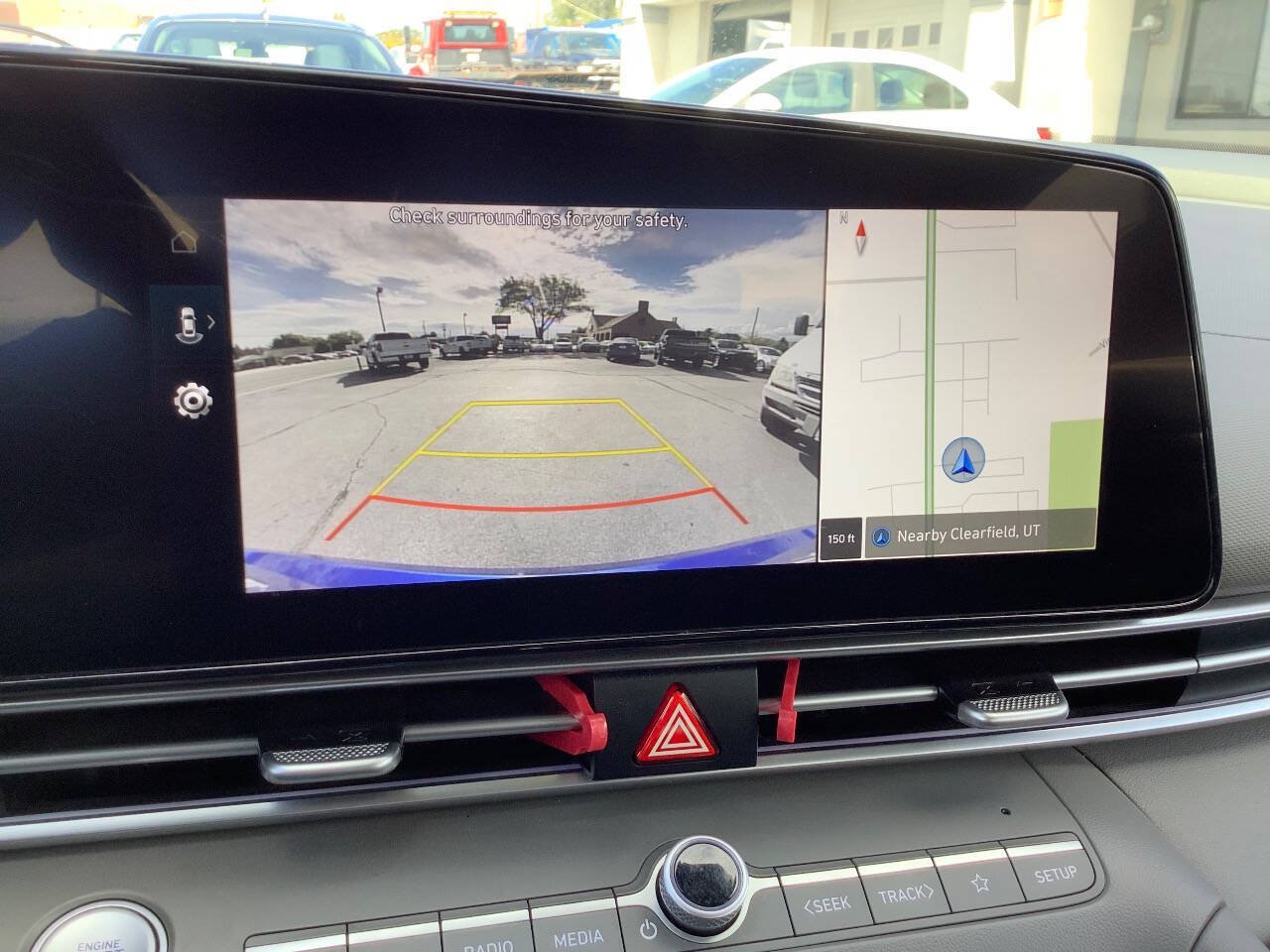 Used 2025 Hyundai Elantra SEL FWD image 37