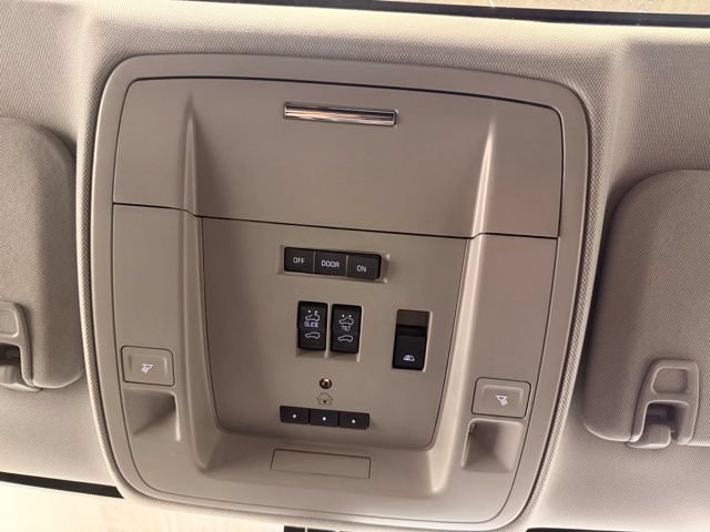 Used 2015 Chevrolet Silverado 2500 LTZ AWD/4WD image 46