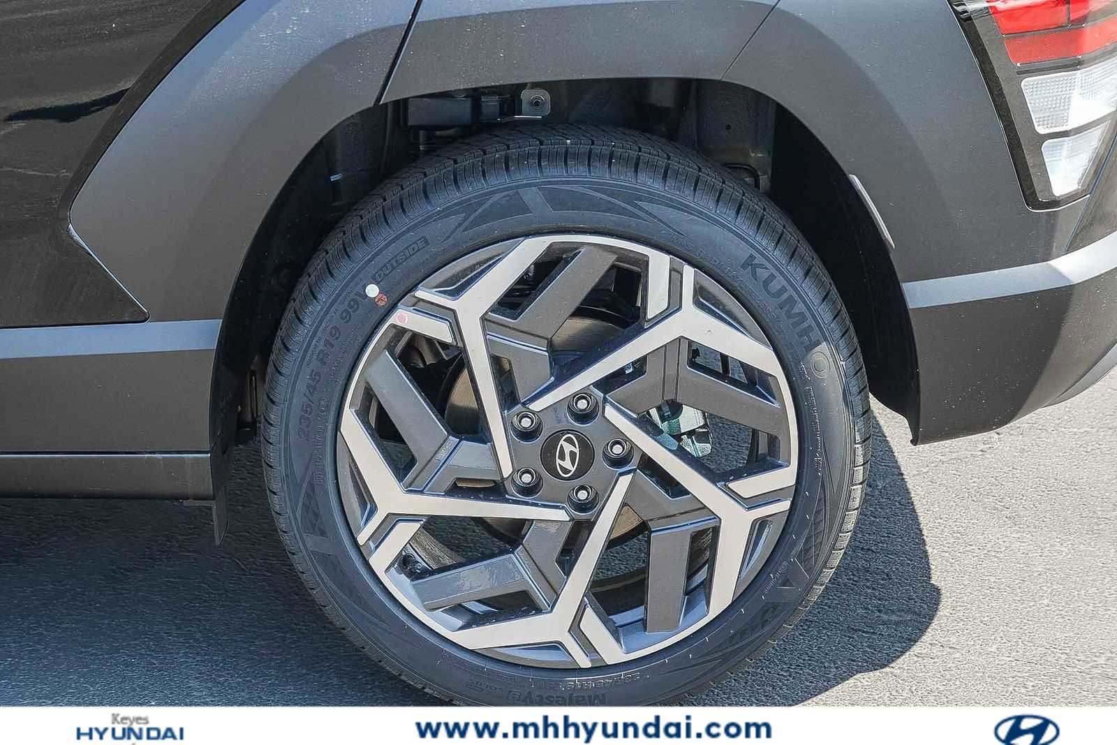 New 2026 Hyundai Kona SEL Premium FWD image 11