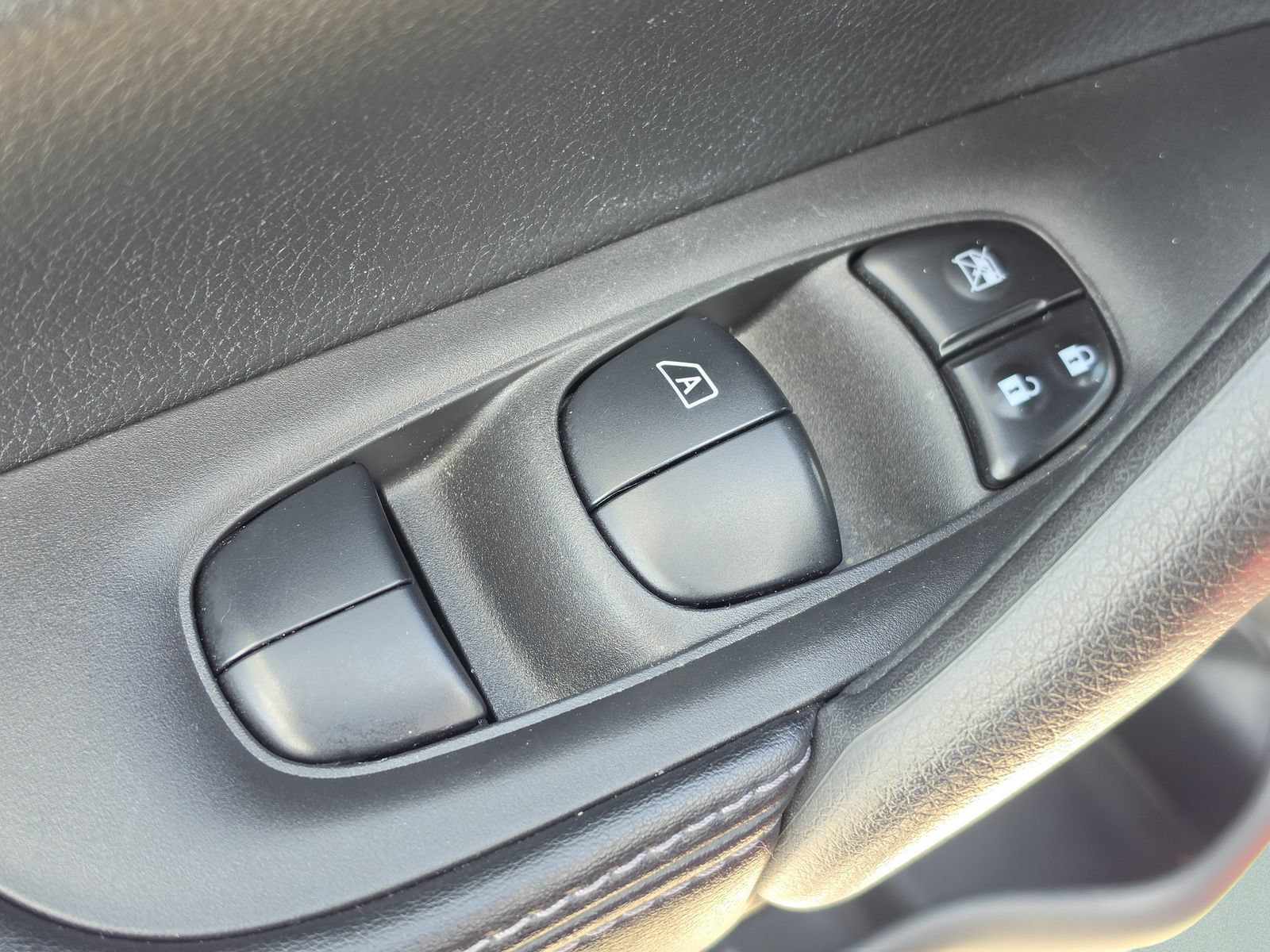 Used 2022 Nissan Rogue Sport SV w/ Technology Package FWD image 20