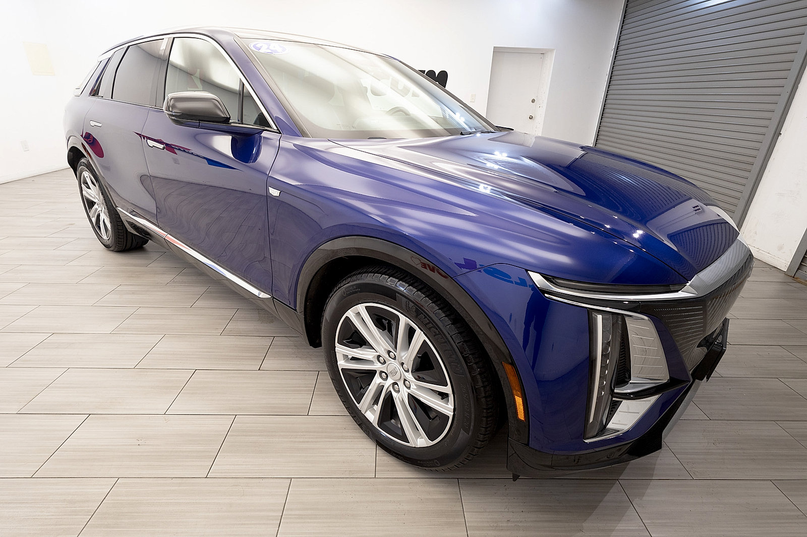 Used 2024 Cadillac Lyriq Tech AWD/4WD image 7