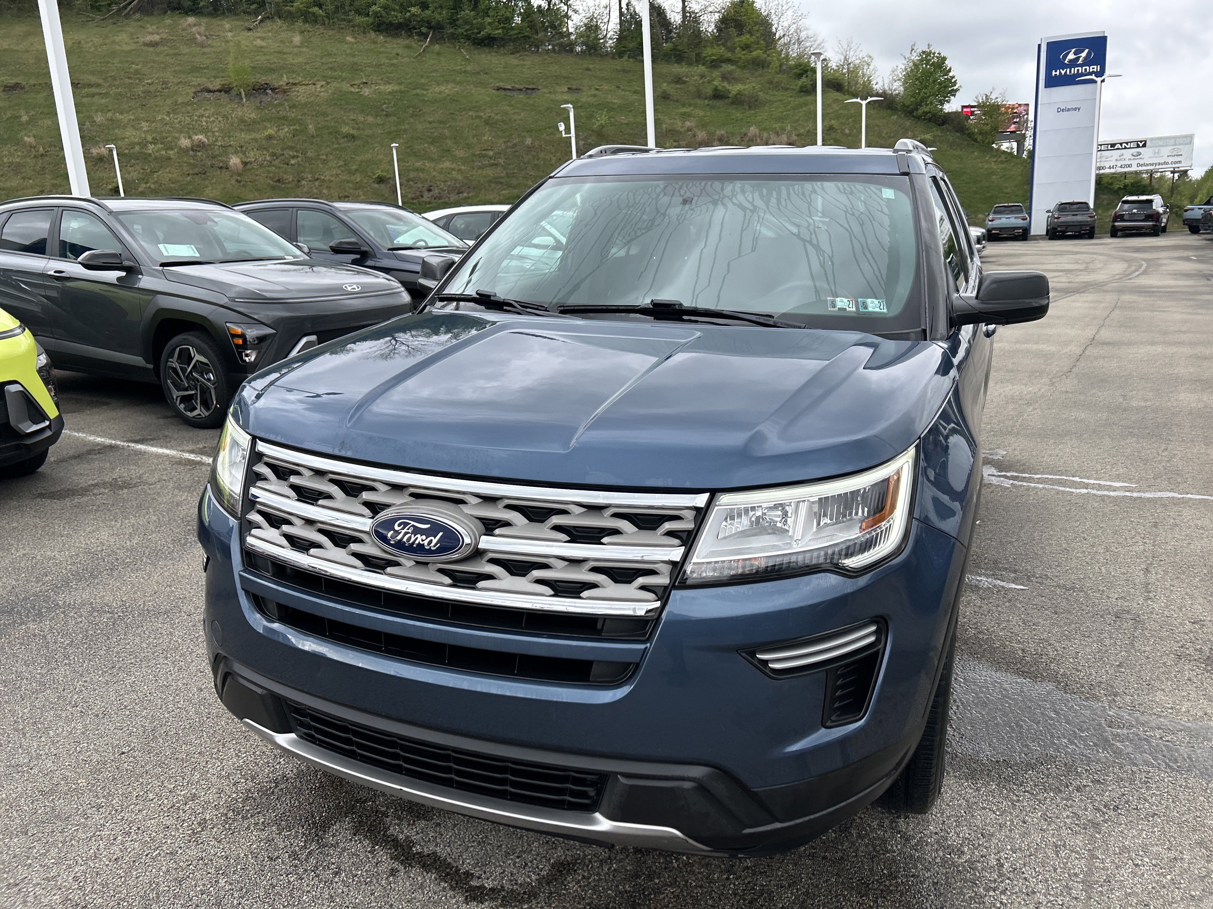 Used 2018 Ford Explorer XLT AWD/4WD image 23