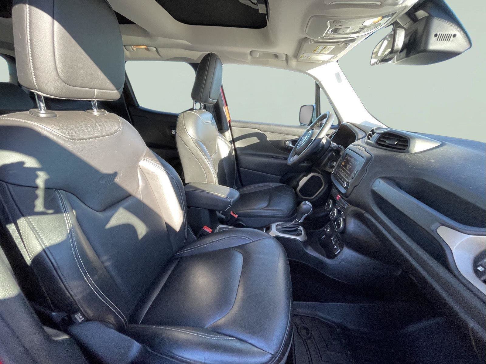 Used 2015 Jeep Renegade Limited AWD/4WD image 24