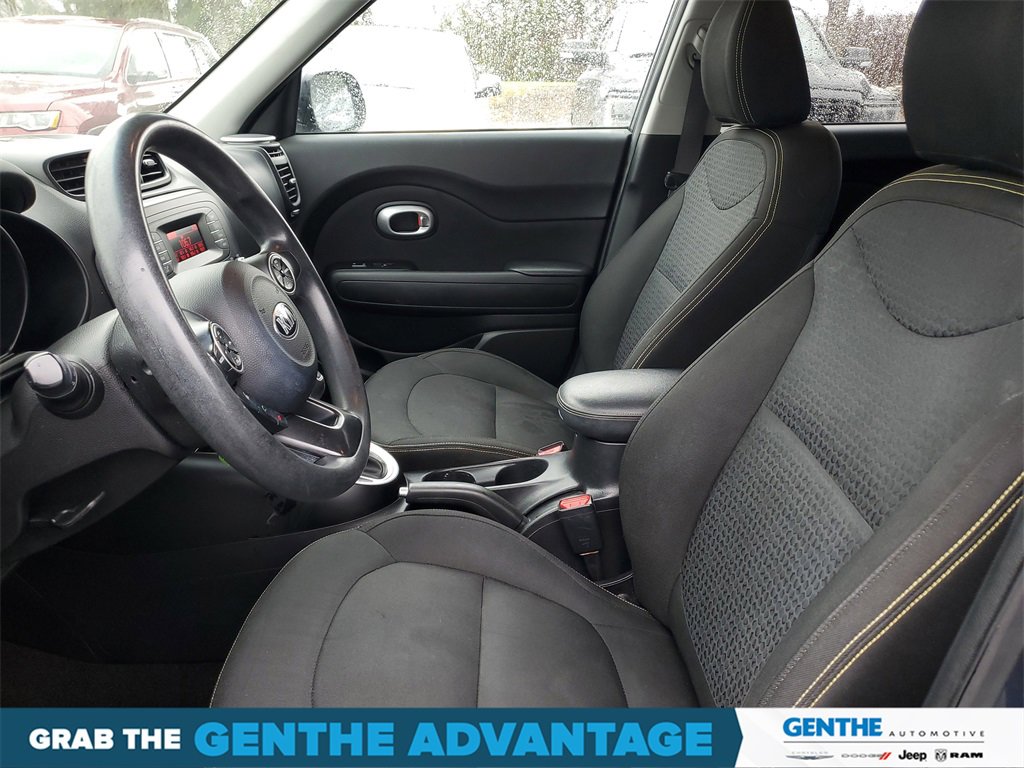 Used 2015 Kia Soul + image 8