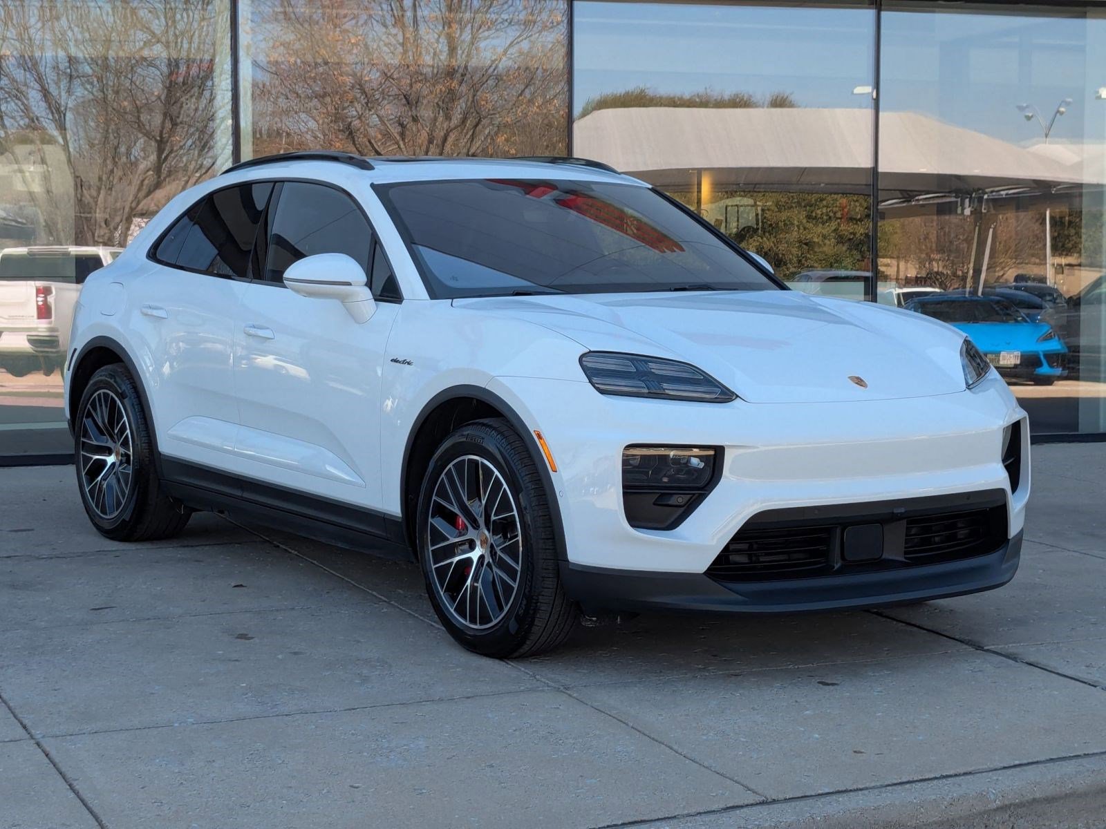 New 2026 Porsche Macan 4S Electric AWD/4WD image 7