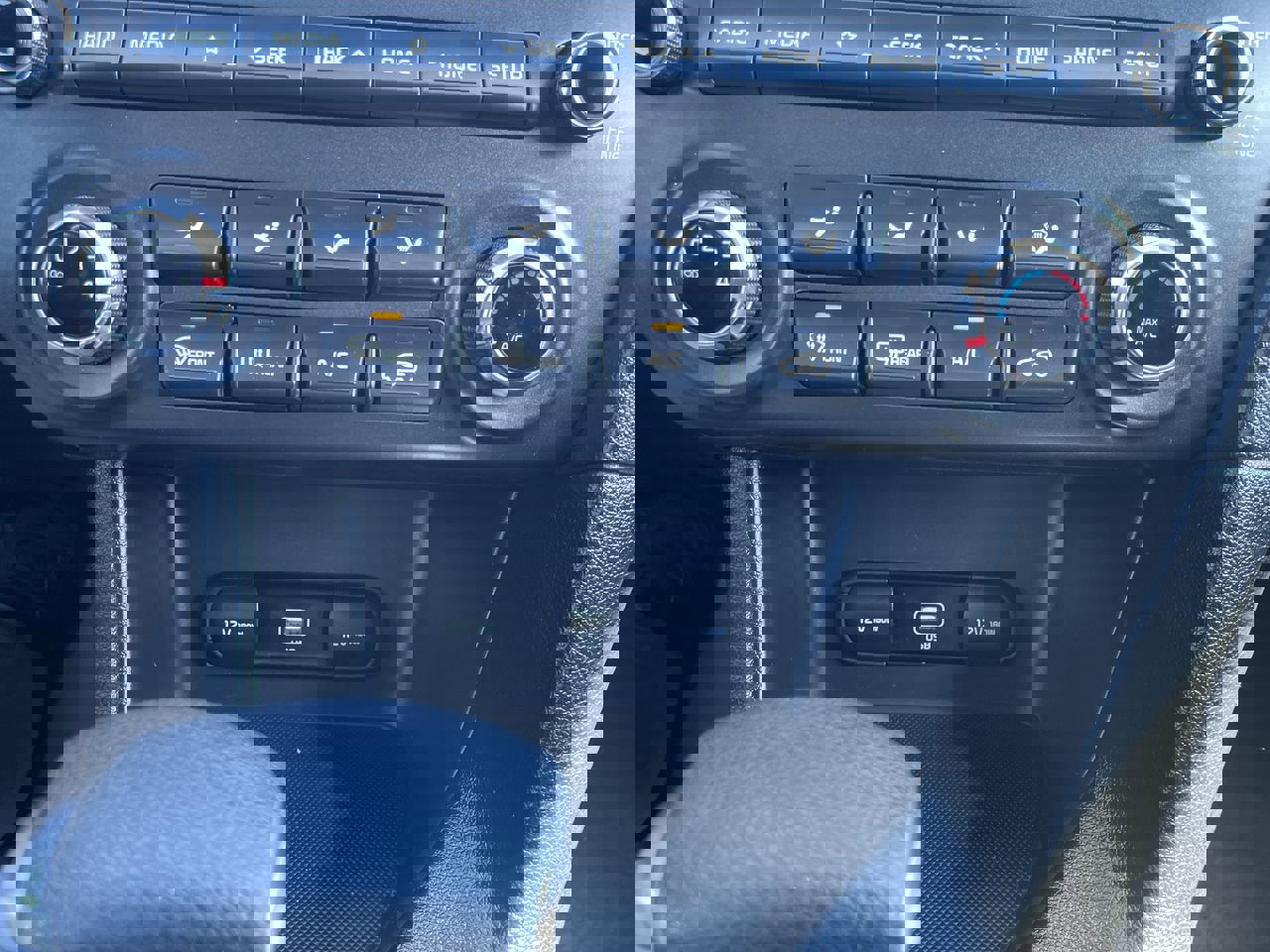 Used 2021 Kia Sportage LX image 15