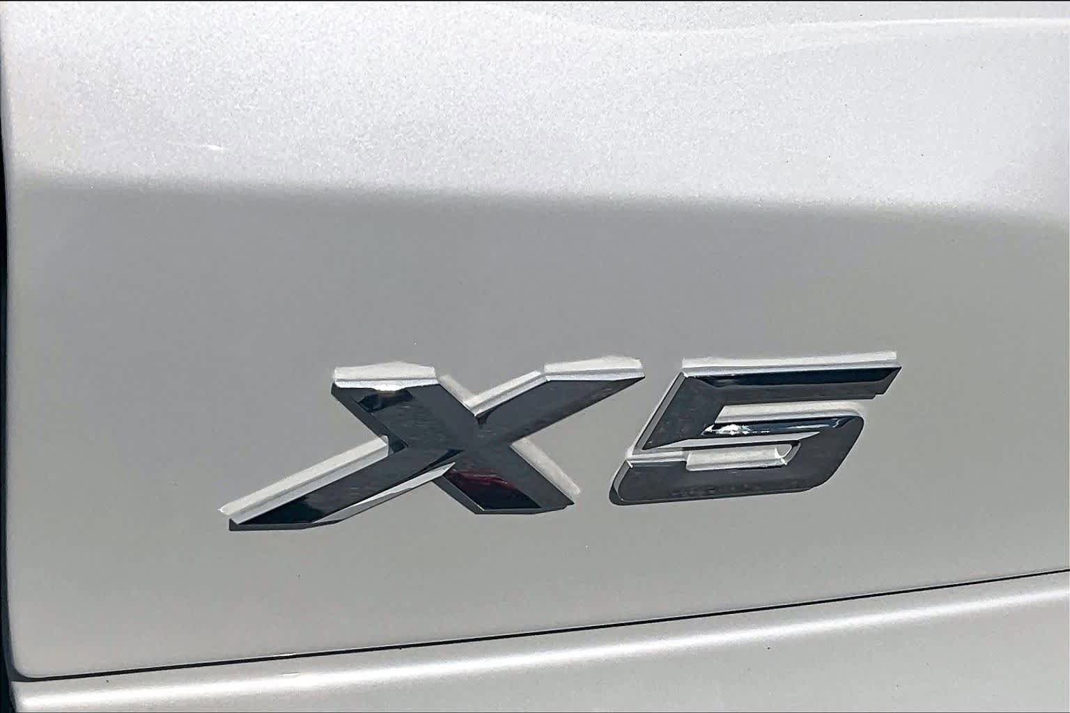 Used 2022 BMW X5 xDrive40i w/ M Sport Package AWD/4WD image 33