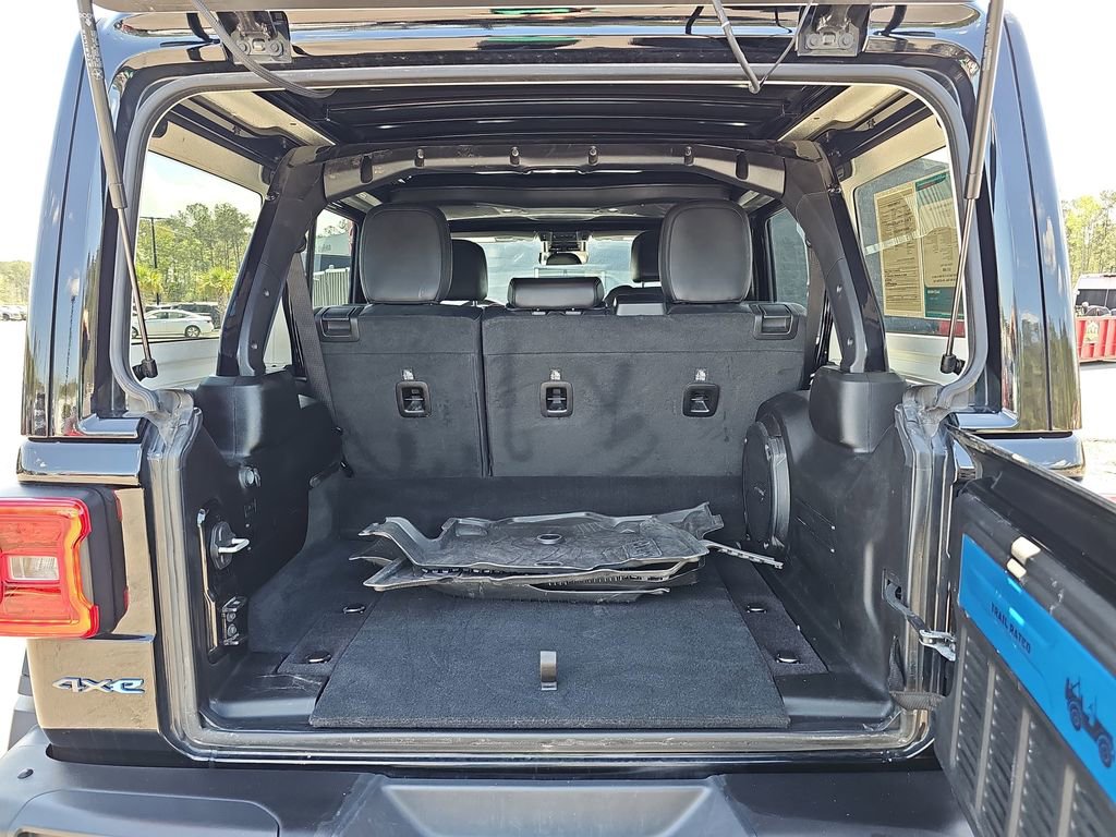 Used 2024 Jeep Wrangler Unlimited Rubicon 4xe image 16