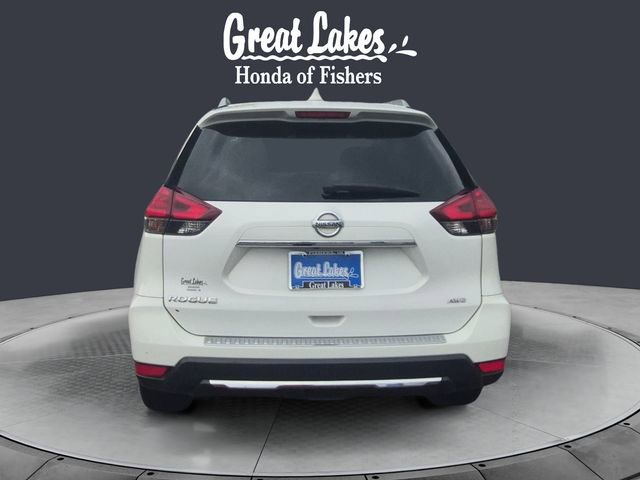 Used 2017 Nissan Rogue S w/ S Appearance Package AWD/4WD image 4