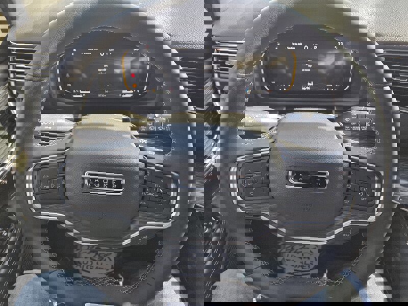 Used 2024 Jeep Wagoneer L Series II image 16