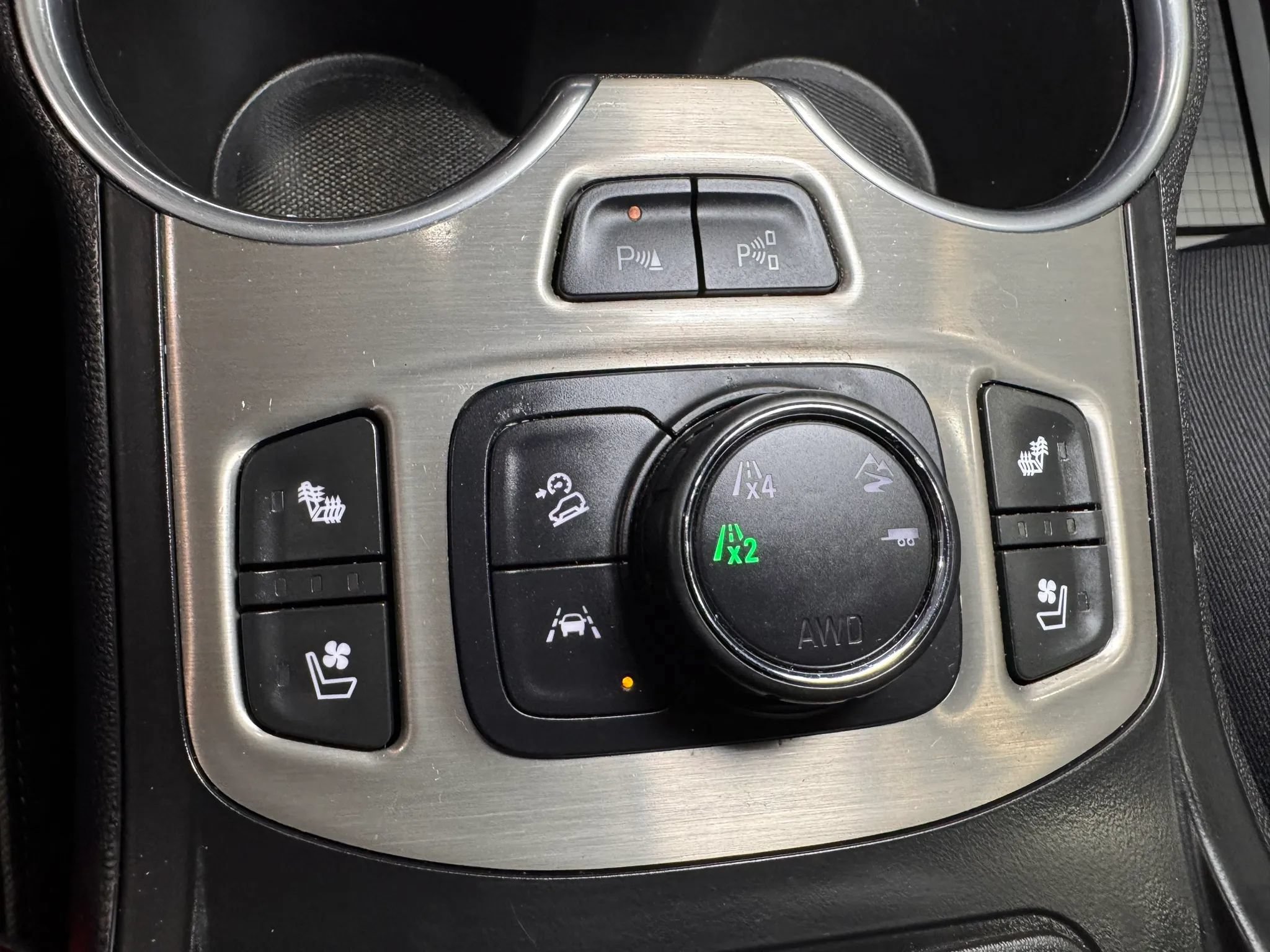 Used 2020 GMC Terrain Denali w/ GMC Pro Grade Package AWD/4WD image 35